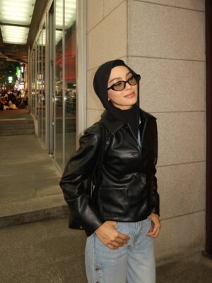 Sharifah Rose Instagram - Current obsession: leather jacket š©¶
