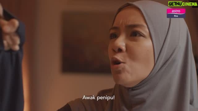 Sharifah Sakinah - 38.5K Likes - Trailer #CurangTanpaNiat : Elina dah tahu semua kecurangan Eshaal dan Astrid..Adakah Elina akan balas dendam pada Astrid??

Jom Usha drama CURANG TANPA NIAT (The Office Wife) - Setiap ISNIN - KHAMIS, 10 MALAM di Astro Ria, On Demand dan strim Astro Go. Boleh layan di mana mana saja, bila – bila masa! #JomUsha #AstroGo #OnDemand

Terbitan: @ifame.my 
Arahan: @eyrahman22

Bersama dengan Mira Filzah, Shukri Yahaya, Sharifah Sakinah & pelakon-pelakon hebat yang lain..

Jom Usha #CurangTanpaNiat di sooka! Strim tanpa kontrak, boleh layan kat mana mana je, bila–bila masa! #JomUsha #sooka #sookaMalaysia 
Dapatkan Pek Astro sekarang dengan pemasangan PERCUMA dari hanya RM41.99/bulan. Raikan saat-saat bersama dengan #AstroBaharu – Hiburan kini lebih mantap untuk seisi keluarga. Layari astro.com.my sekarang! 
ATAU
Strim kesemuanya bila-bila masa, di mana-mana sahaja dengan hanya RM13.90/bulan. Yang pasti, kontrak TAKDE! #sookaGotAll, strim semuanya sekarang: www.sooka.my

#CurangTanpaNiat #TheOfficeWife #CTN #BamBamStudios  #AstroGo #AstroBaharu #MasaBersama #MerapatkanKita #SookaMalaysia #SookaGotDrama