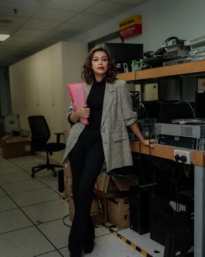 Sharifah Sakinah Instagram - Selamat tinggal dan terima kasih semuanya .