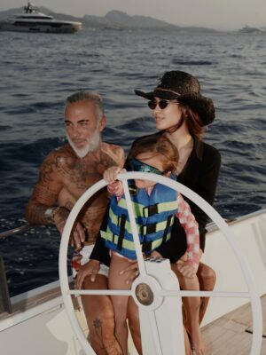 Sharon Fonseca Instagram - Last days of summer with my loves 🤍
——
Últimos días de verano con mis amores 🤍