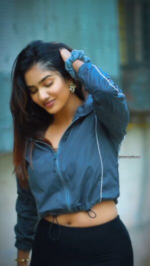 Sharon Gaikwad Instagram - Bebe Bapu 🌍🫂 (share / save) 🌹
.
.
@_mehulphotography_ 🎥
