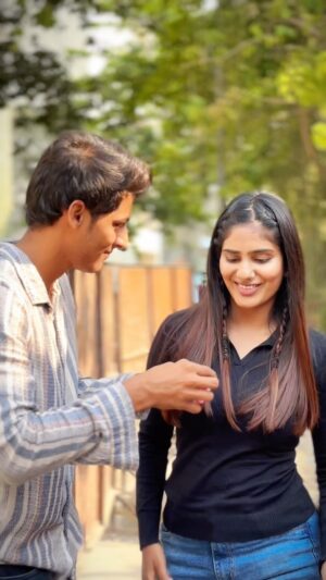 Sharon Gaikwad Instagram - Guess the movie 🎥 
.
.
In frame @itsgauravtiwari_ 
.
.
#trendingreels