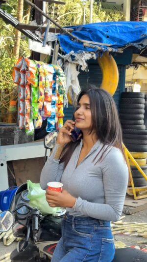 Sharon Gaikwad Instagram - A shyri call Story 📞 🥰
.
.
.
#trendingreels