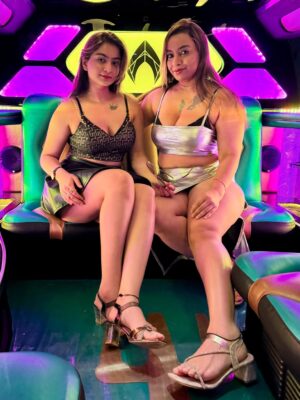 Sharwari Gujar Instagram - Limousine 😍
#limousine #limo #limoservice #limousineservice #luxury #chauffeur #wedding #luxurycars #mercedes #partybus #travel #transportation #party #carservice #car #cars #bmw #limousines #luxurylifestyle #luxurytravel #audi #vip #limobus #sedan #chrysler #love