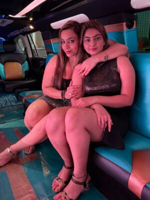 Sharwari Gujar Instagram - Limousine 😍
#limousine #limo #limoservice #limousineservice #luxury #chauffeur #wedding #luxurycars #mercedes #partybus #travel #transportation #party #carservice #car #cars #bmw #limousines #luxurylifestyle #luxurytravel #audi #vip #limobus #sedan #chrysler #love