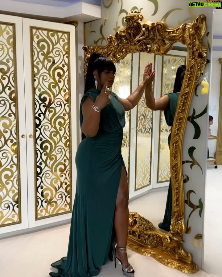Shauwn Mkhize - 159.3K Likes - Thank you to the KZN Sport Awards for hosting a memorable night filled with achievements and recognition. 💚💫

#KZNSportAwards #CelebratingExcellence #MyWorldMyRules #Kwamamkhize