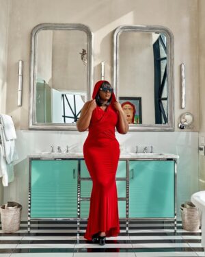 Shauwn Mkhize Instagram - State of mind: Ready to conquer.🌹
#MyWorldMyRules #Kwamammkhize #WCW #RedYourlife #LiveYourTruth #ProudZuluGirlOnTheMove