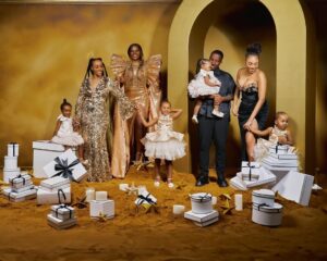 Shauwn Mkhize Instagram - Family, the greatest gift of all 🎄🎄🎄. Merry Christmas ❤️🎅🧑🎄