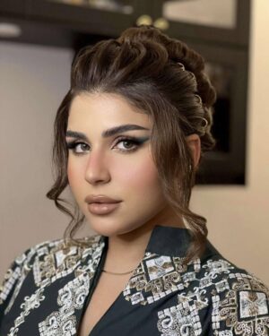 Shaymaa El Kuwaitia Instagram - اللوك اللي كلكم حبيتو بيوم اللقاء مكياج صديقتي المبدعه ليلى جعفر @lailamakeup
تسريحة نوال @nawalq8ya17
والدراعة نفسها اللي بالصور اللي طافت من ابداع الفنانه المصممة ايمان جعفر @bellasoul_q8