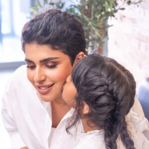 Shaymaa El Kuwaitia Instagram - مافي وصف للمشاعر اللي احس فيها لما اسعد بناتي و يعبرون لي بطريقتهم الخاصه ربي احفظ لي بناتي لتين وريتال 🤍