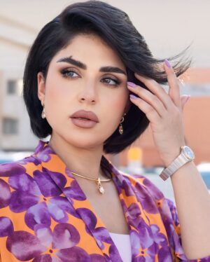 Shaymaa El Kuwaitia Instagram - إطلالتي في أول حلقة من برنامج ( ٢٠ ثانية )
اللي انعرض يوم الجمعة على شاشة تلفزيون دولة الكويت
Outfit : @carolinaherrera
Makeup artist : @lailamakeup
Hairstyle : @lpbkuwait
Stylist : @musaed.d
يمكن اول مره البس هالألوان
بس لأني أحب التغيير و أثق بذوق الستايلست المبدع مساعد الصقر
و اختياراته لي دائما ناجحة و موفقة
انتو شرايكم حبيتوا ال look ؟
#شيماء_سليمان #سبانيولي #ما_نسيتك #بل_هذا_الحب #shaymaa_sulaiman #spanioly #اغاني #موسيقى #حفلات #اعراس #فن #music #songs #اسبانيا #Spain #flamengo #القادم_أجمل