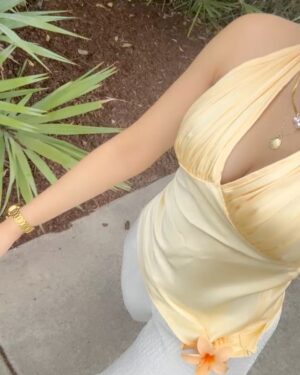 Sheetal Musterya Instagram - Reminder: Don’t forget to sunscreen up before you step out! 🧴💛
