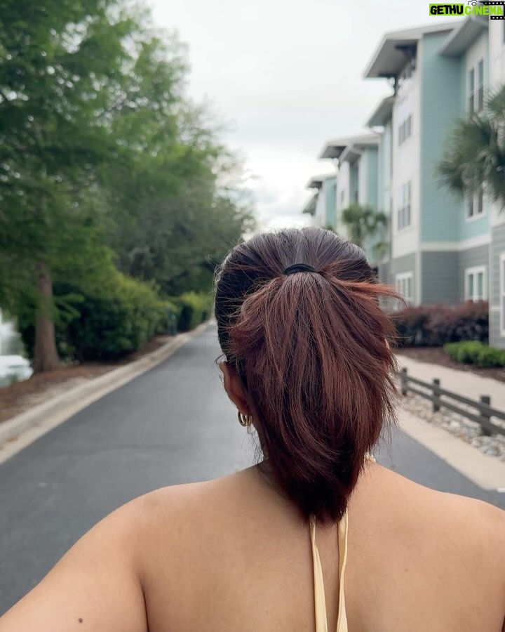 Sheetal Musterya - 17.3K Likes - Reminder: Don’t forget to sunscreen up before you step out! 🧴💛