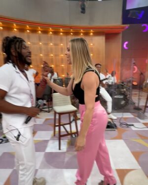Sheila Mello Instagram - Hoje foi dia de Encontro. š O frio na barriga desses momentos sempre vem, mesmo depois de tanto tempo!
Quem aĆ acompanhou?