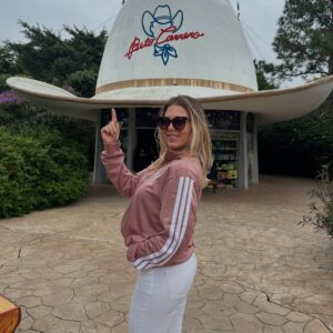 Sheila Mello Instagram - Mais memórias sendo criadas e dessa vez a base de muita diversĆ£o e adrenalina! š¤āØ
Dump desse fim de semana incrĆvel no @betocarrero!
@bre_.mscherer
