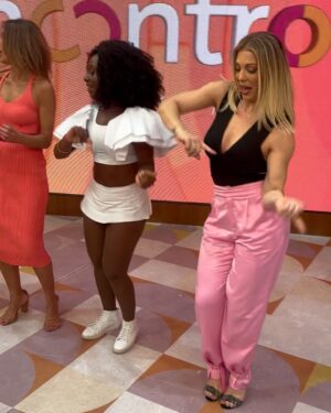 Sheila Mello Instagram - Hoje foi dia de Encontro. š O frio na barriga desses momentos sempre vem, mesmo depois de tanto tempo!
Quem aĆ acompanhou?
