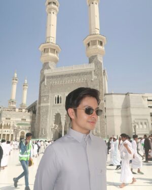 Shenina Cinnamon Instagram - عِيد مُبَارَك
Alhamdulillah tahun ini bisa lebaran di tanah suci dan melaksanakan umroh, bismillah semoga secepatnya bisa kembali lagi🤍 
Minal Aidin Wal Faidzin. Mohon Maaf Lahir dan Batin 🙏🏽