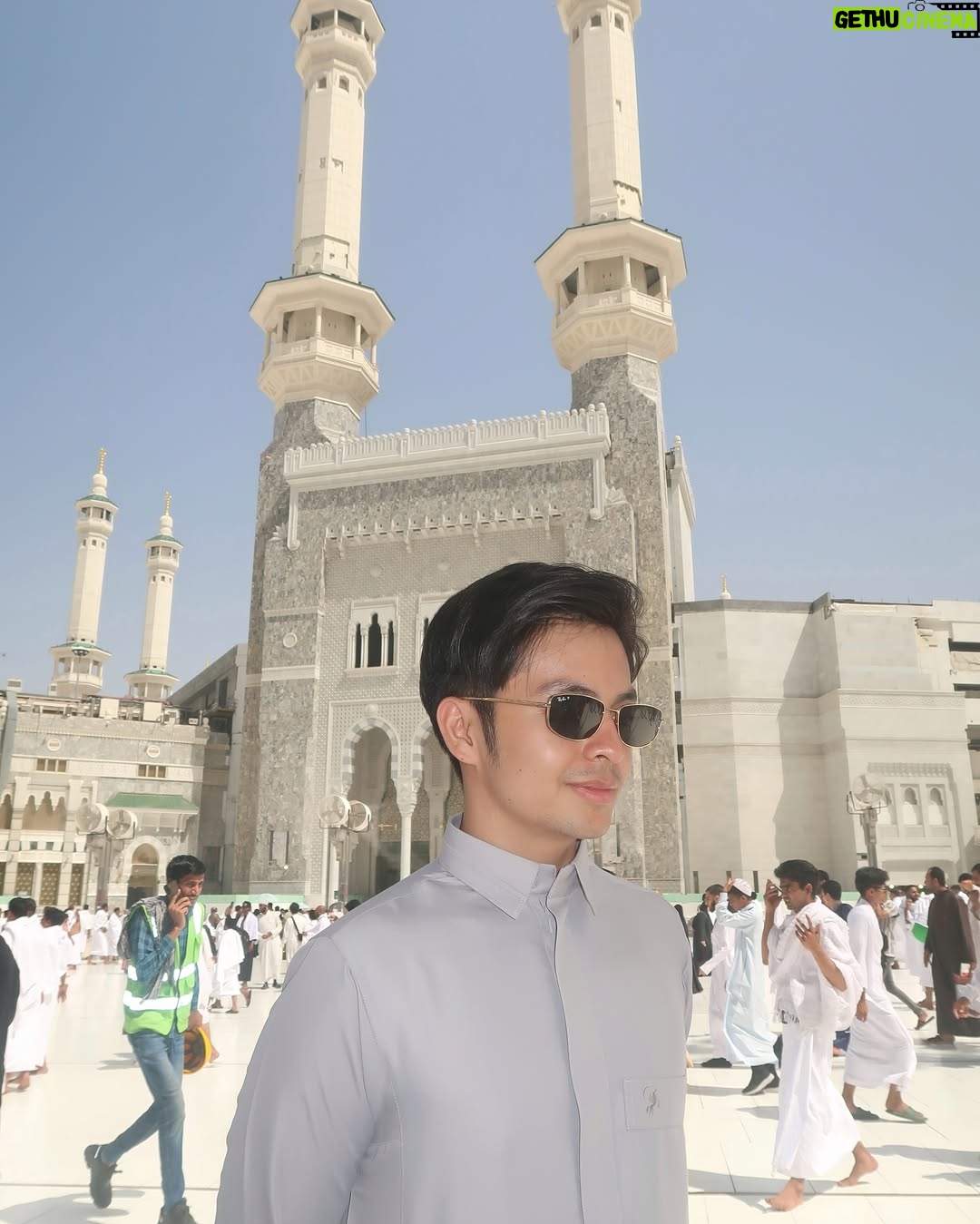 Shenina Cinnamon - 1.8 Million Likes - عِيد مُبَارَك
Alhamdulillah tahun ini bisa lebaran di tanah suci dan melaksanakan umroh, bismillah semoga secepatnya bisa kembali lagi🤍 
Minal Aidin Wal Faidzin. Mohon Maaf Lahir dan Batin 🙏🏽