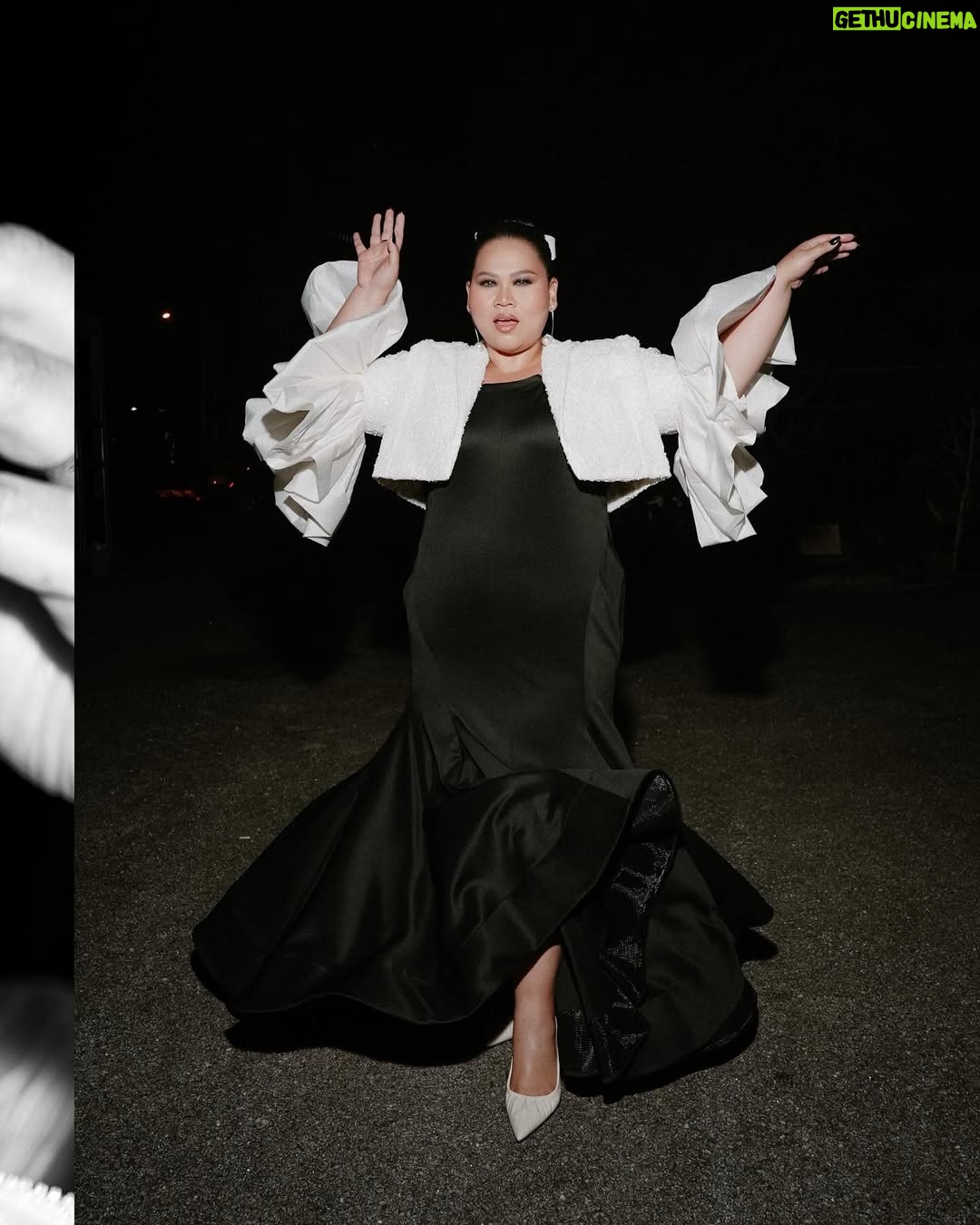 Sherry Alhadad - 812 Likes - RTS W6 🎤 #raisethestarmalaysia 
Glamtheme #kepukkepukmenarik Sherry In @mode.miroljonit 
.
@abidinkhairul 
🎀 @artedenarmi 
@arymuzamer 
@hamidijamili 
@ryanmohamad