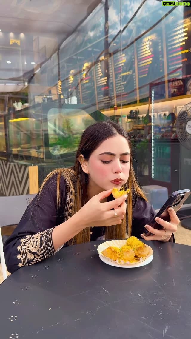 Shiba Khan - 241.7K Likes - Wait for end