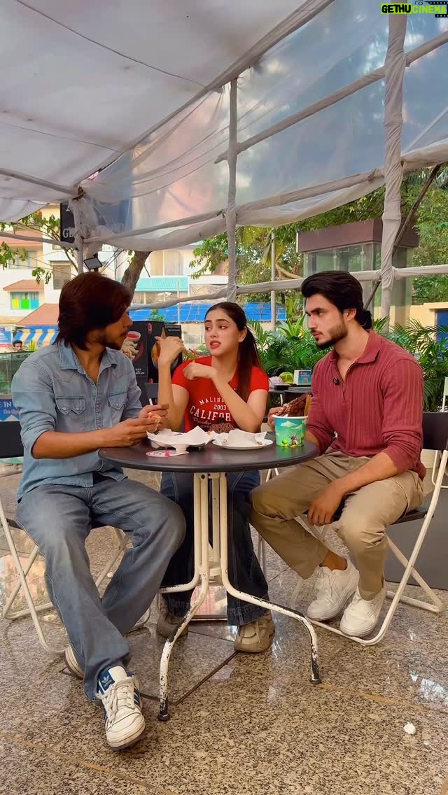 Shiba Khan - 70.3K Likes - Wait for end🤣 
:
:
: #comedy #funnyreel #foryoupage #explorepage #featurethis #viralvideos #shibakhan