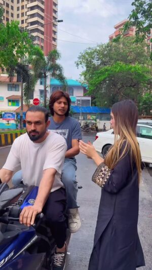 Shiba Khan Instagram - Mera phone
:
:
:
: #comedy #funnyreels #foryoupage #explorepage #viralvideos #shibakhan