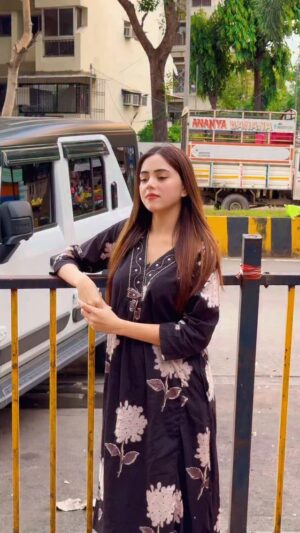 Shiba Khan Instagram - Wait for end🤣
:
:
: #comedy #funnyreel #foryoupage #explorepage #viralvideos #featurethis #shibakhan