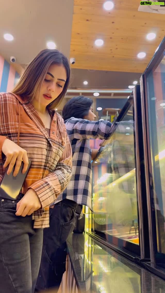 Shiba Khan - 64K Likes - Woman😂 
:
:
: #comedy #funny #explorepage #foryoupage #shibakhan #mujassim