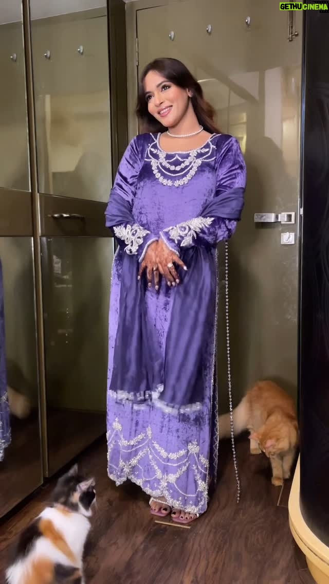 Shifu Memon - 47.4K Likes - Nazar Se Nazar Mili..🧞
.
Fit- @mahamspret 
.
#shifuians #foryou #explore #explorepage✨ #instagram