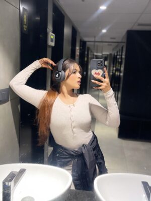Shifu Memon Instagram - You are stronger than you think. ✨🫠
.
.
.
#shifuians #explore #explorepage✨ #instagram #saiyaara #bekind #foryou