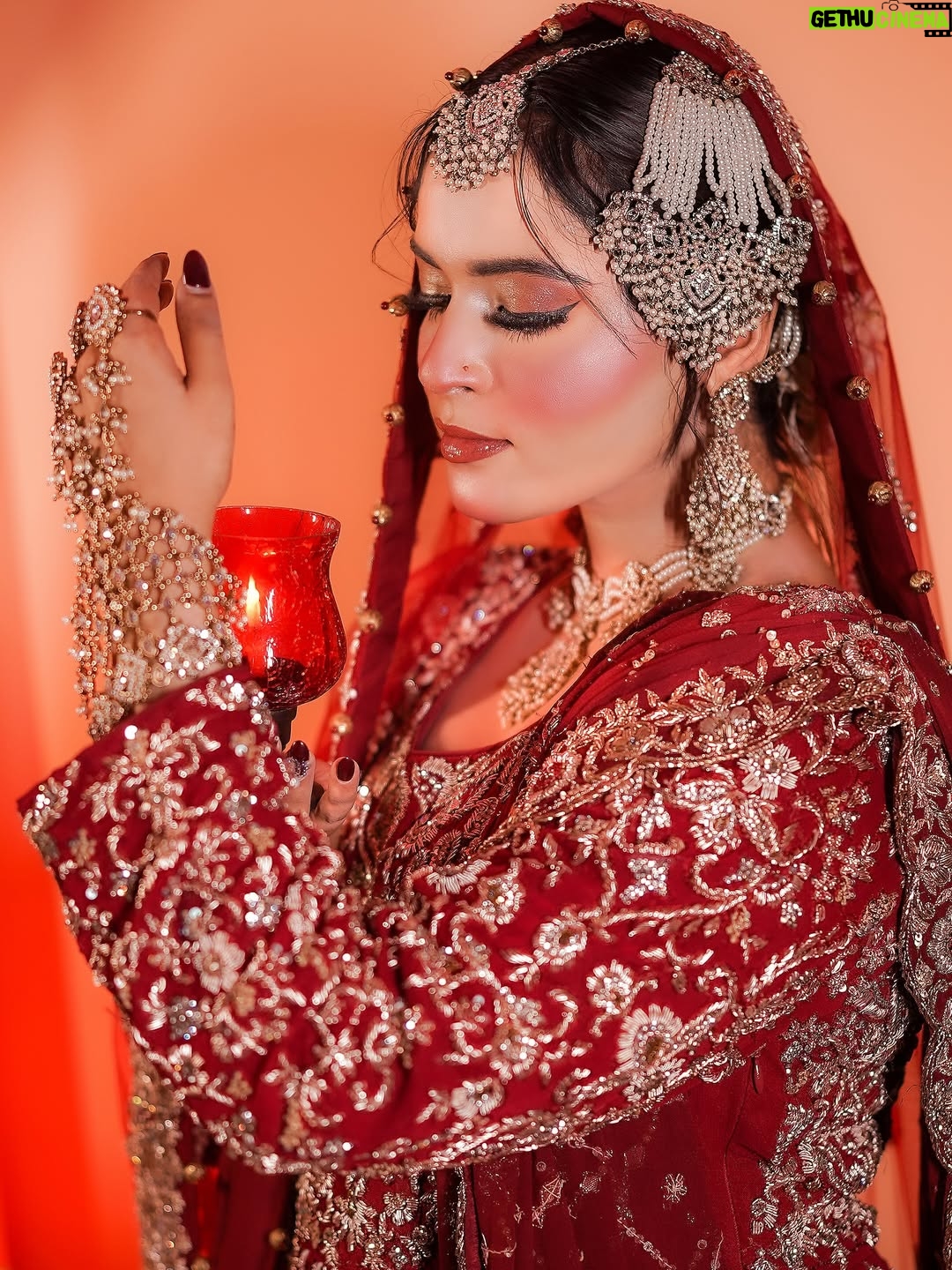 Shifu Memon - 66.6K Likes - Tose Naina Laage Piya Saware..🫠✨
.

Shotby: @nehal_photography__ 
Makeup: @glambymehvishkhan 
Outfit: @ghazalibridals 
Jewellery: @redone_jewellery 

.

#shifuians #instagram #bridal #makeup #foryou #explorepage✨ #explore