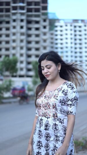 Shikha Wahulkar Instagram - Usne hi Dhoka diya💔🥀…..
#reels #reelsinstagram #viral