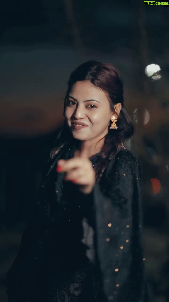 Shikha Wahulkar - 1.8 Million Likes - Muzko dafnakar wo🫠🖤💧…….
#reels #viral #reelsinstagram #explorepage