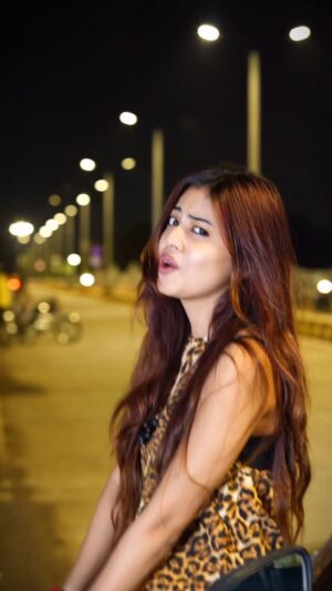 Shikha Wahulkar Instagram - Boht pyar❤️👐……
#reels #viral #explore #explorepage