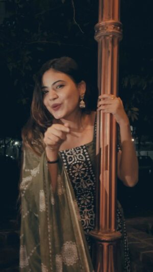 Shikha Wahulkar Instagram - Tu hai Wahi😍👐…..
#reels #reelsinstagram #viral