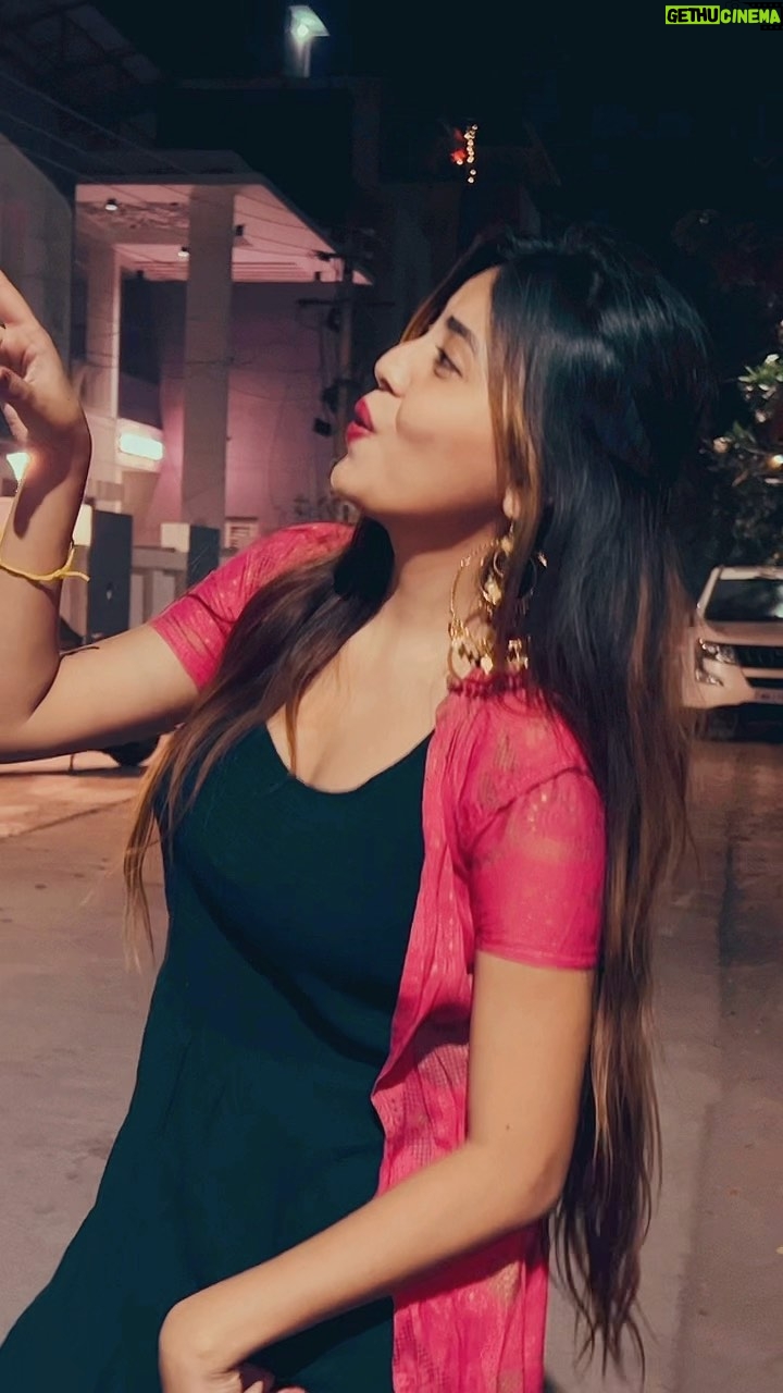 Shikha Wahulkar - 335.1K Likes - Hum Dono ka sath ho❤️🤝…..
