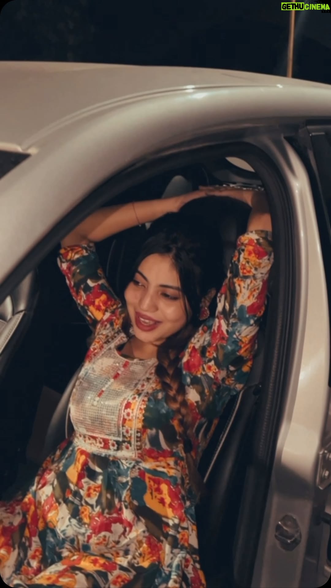 Shikha Wahulkar - 568.8K Likes - Bewafai sanam tune ki hai💔🥀