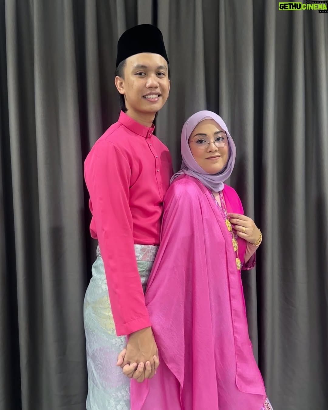 Shila Amzah - 49.6K Likes - Selamat hari raya Aidilfitri, Maaf Zahir dan batin kepada semua 🤍

Salam 3.55pm 😅

Baru dua orang anak dah kalut ✨