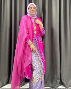 Shila Amzah Instagram - Selamat hari raya Aidilfitri, Maaf Zahir dan batin kepada semua 🤍
Salam 3.55pm 😅
Baru dua orang anak dah kalut ✨