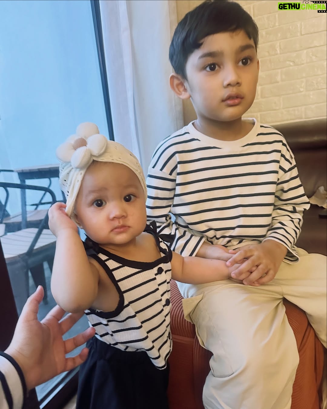 Shila Amzah - 36.8K Likes - Ramadan sayaaa ❤️
Syukur Alhamdulillah ✨
Sha banyak duduk rumah je spend time with My family , hows your ramadan so far guys ? 
Sorry la sha lama tak post, ingat tak dulu Kat IG semua benda kita nak post🥲 now we became more selective kan ? Tapi itu la lumrah.
Segala yang kita lalui sungguh mendewasakan.