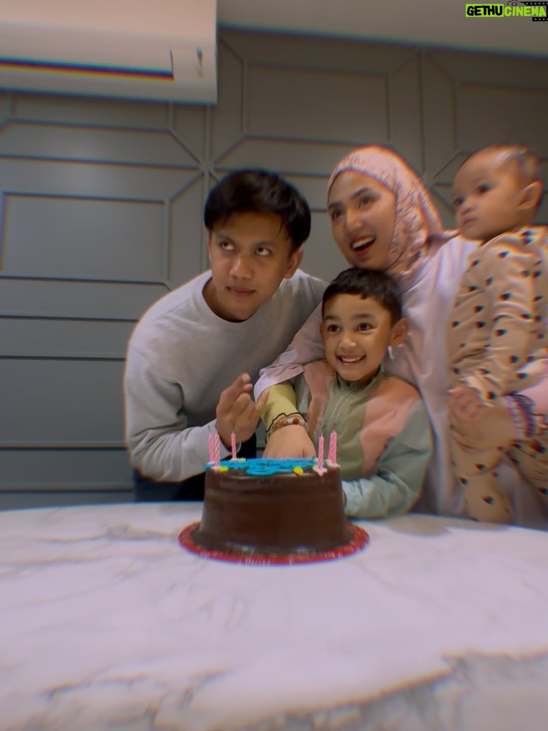 Shila Amzah - 19.3K Likes - Happy 6th Birthday to my precious firstborn son @sethuwais ❤️
Watching you grow into the kind, bright, and joyful boy you are today is the greatest gift of my life. You’ll always be my little miracle, the one who first taught me what it means to be a parent. Mama, papa and adik loves you sethy sayangggg.

A very special thank you to our beloved family, friends, and teachers who sent their love, prayers, and wishes to Sethy. Every word and gesture means the world to us. For a child like Sethy, who experiences the world in his own unique and beautiful way, your love and support have made his 6th birthday not just a celebration of age, but a celebration of his strength, joy, and the little miracles he brings into our lives each day. Thank you for making his journey brighter and his heart a little fuller. We are forever grateful.

And today, we celebrate not just you, but also our beloved Malaysia’s 68th Independence Day. May you grow up with the same spirit of strength, unity, and resilience that built this beautiful nation. I pray that you’ll always walk with pride as a son of Malaysia, while carrying kindness and courage in your heart.

Happy Birthday, my love, and Selamat Hari Merdeka, Malaysia!