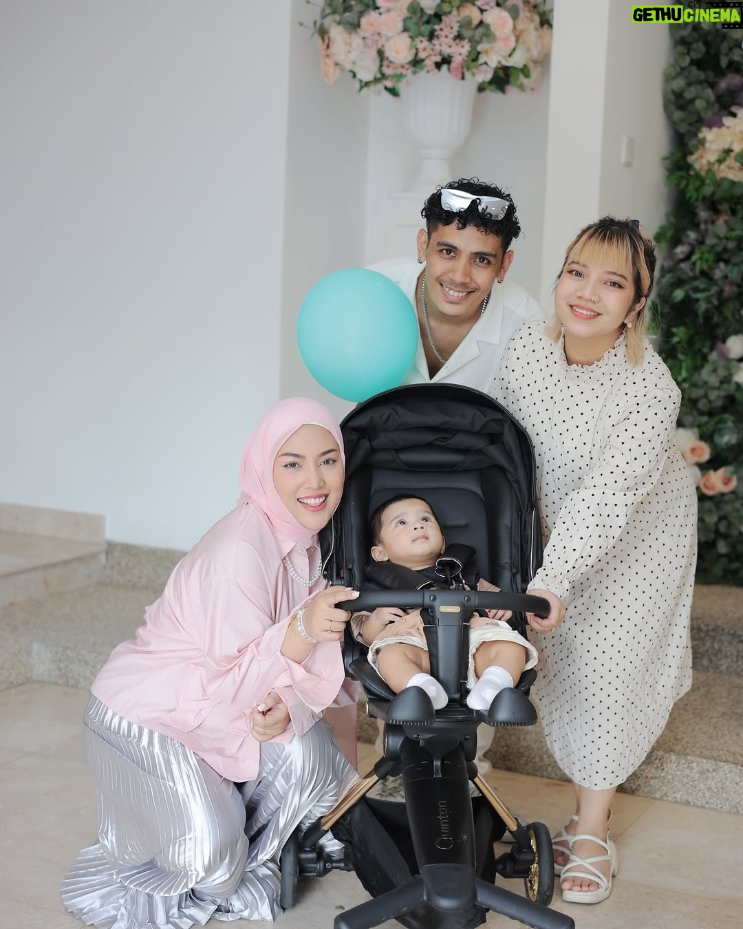 Shila Amzah - 36.4K Likes - Alhamdulillah sambutan hari lahir @rheaakiraa berjalan dengan lancar. 
Terima Kasih kepada family, Dan sahabat2 yang sudi memeriahkan majlis kami❤️

Special thanks to papa @ubaihani kerana dapat menjayakan event  Puteri kita dengan Baik sekali, Tapi Jangan Bagi semua credit Kat dia je😅 , sbb ubai telah turut dibantu oleh ramai manusia2 baik ini😍

@restuayahandaevent (organiser)

@ainacopartynsuch (backdrop)

@Wonderkidz_bouncycastle (playground)

@cakerykitchen_ (kek)

@popscoop.my (aiskrim)

@_figuraevents (sound system)

@myzatu_hidayah (roti jala)

@picnicdecoshahalam (candy wall)

@laiyan.kl (kopi)

@irachurros (churros tiktok)

Terlebih terkurang minta maaf ya semua 🤍
We really hope that you guys had fun yesterday !
Semoga kita berjumpa lagi✨