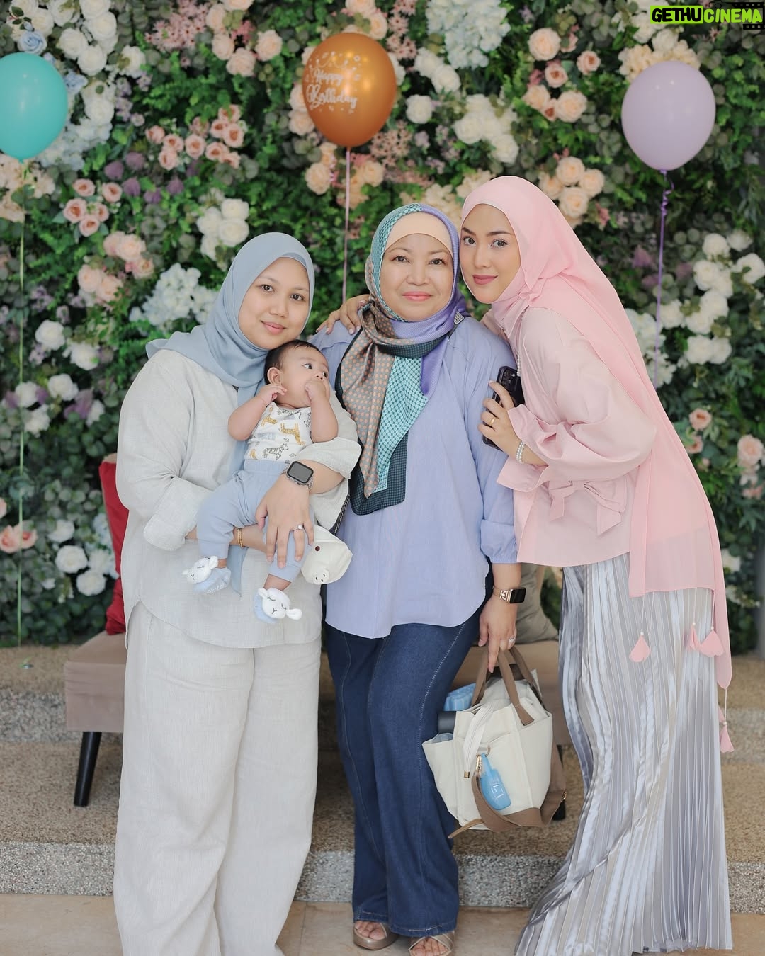 Shila Amzah - 36.4K Likes - Alhamdulillah sambutan hari lahir @rheaakiraa berjalan dengan lancar. 
Terima Kasih kepada family, Dan sahabat2 yang sudi memeriahkan majlis kami❤️

Special thanks to papa @ubaihani kerana dapat menjayakan event  Puteri kita dengan Baik sekali, Tapi Jangan Bagi semua credit Kat dia je😅 , sbb ubai telah turut dibantu oleh ramai manusia2 baik ini😍

@restuayahandaevent (organiser)

@ainacopartynsuch (backdrop)

@Wonderkidz_bouncycastle (playground)

@cakerykitchen_ (kek)

@popscoop.my (aiskrim)

@_figuraevents (sound system)

@myzatu_hidayah (roti jala)

@picnicdecoshahalam (candy wall)

@laiyan.kl (kopi)

@irachurros (churros tiktok)

Terlebih terkurang minta maaf ya semua 🤍
We really hope that you guys had fun yesterday !
Semoga kita berjumpa lagi✨