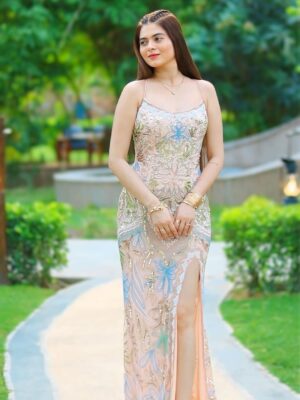 Shilpa Chaudhary Instagram - Sunshine mixed with a little bit of hustle ✨
#longhairunicorn7
Location: @themismudhousenatureresort