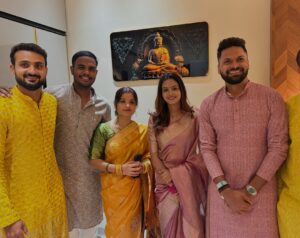 Shilpi Raghwani Instagram - Congratulations @akash.deep969 ji ❤️🦋
apke naye ghar k liye 🙏🏻mahadev ki kripa hmesa ap par bani rhe or apke jitne bhi wishes h sab pure ho 🥰
Nd thank you for inviting me 🙏🏻❤️