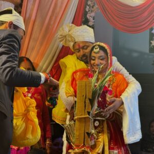 Shilpi Raghwani Instagram - Meri pyri sakhi ♥️🫶 nd jiju 😄
Congratulations both of you ♥️🫶
Finally guys shadi ho gai 😂😂
Ab mere liye bhi ladka dhundh do 😂
@astha23s @shubhamsingh9450