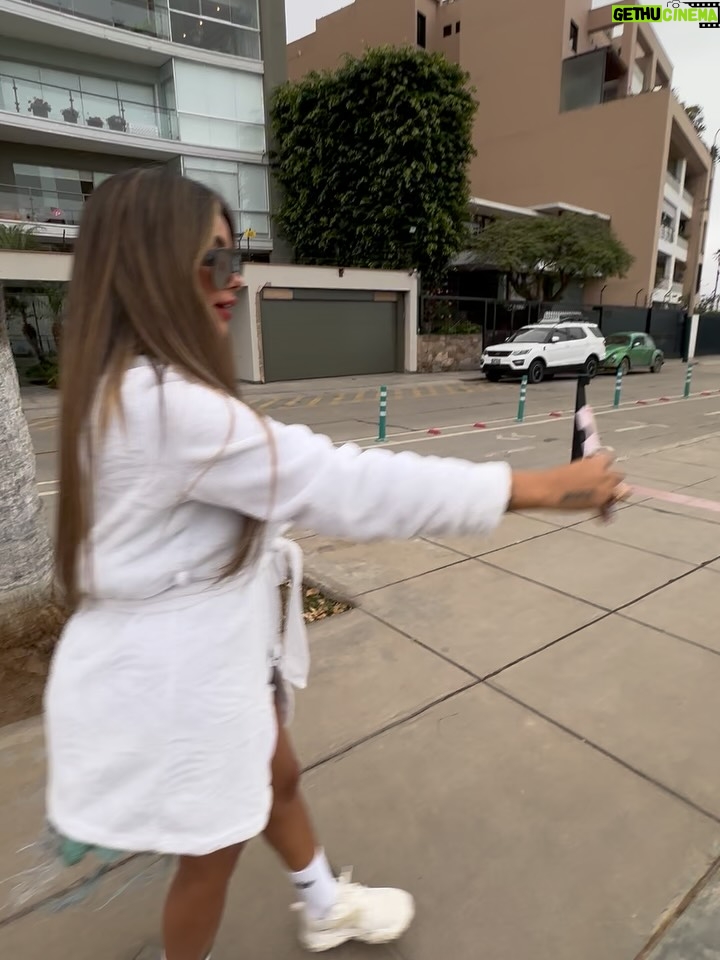 Shirley Arica - 82.8K Likes - Ella te quita el oxígeno 🤫💚