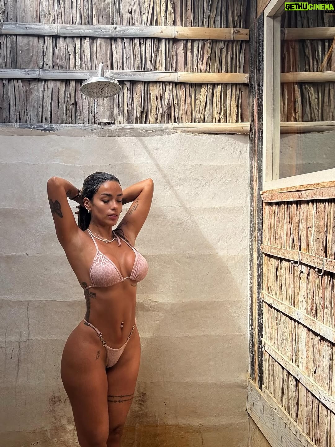 Shirley Arica - 46K Likes - 🤎✨privilegio