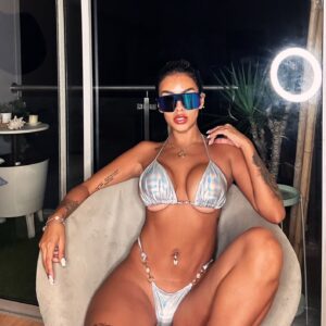 Shirley Arica Instagram - 🐉🦀♥️💰