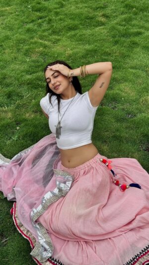 Shivali Rijhwani Instagram - A heart that had gone quiet is learning its songs again ✨
